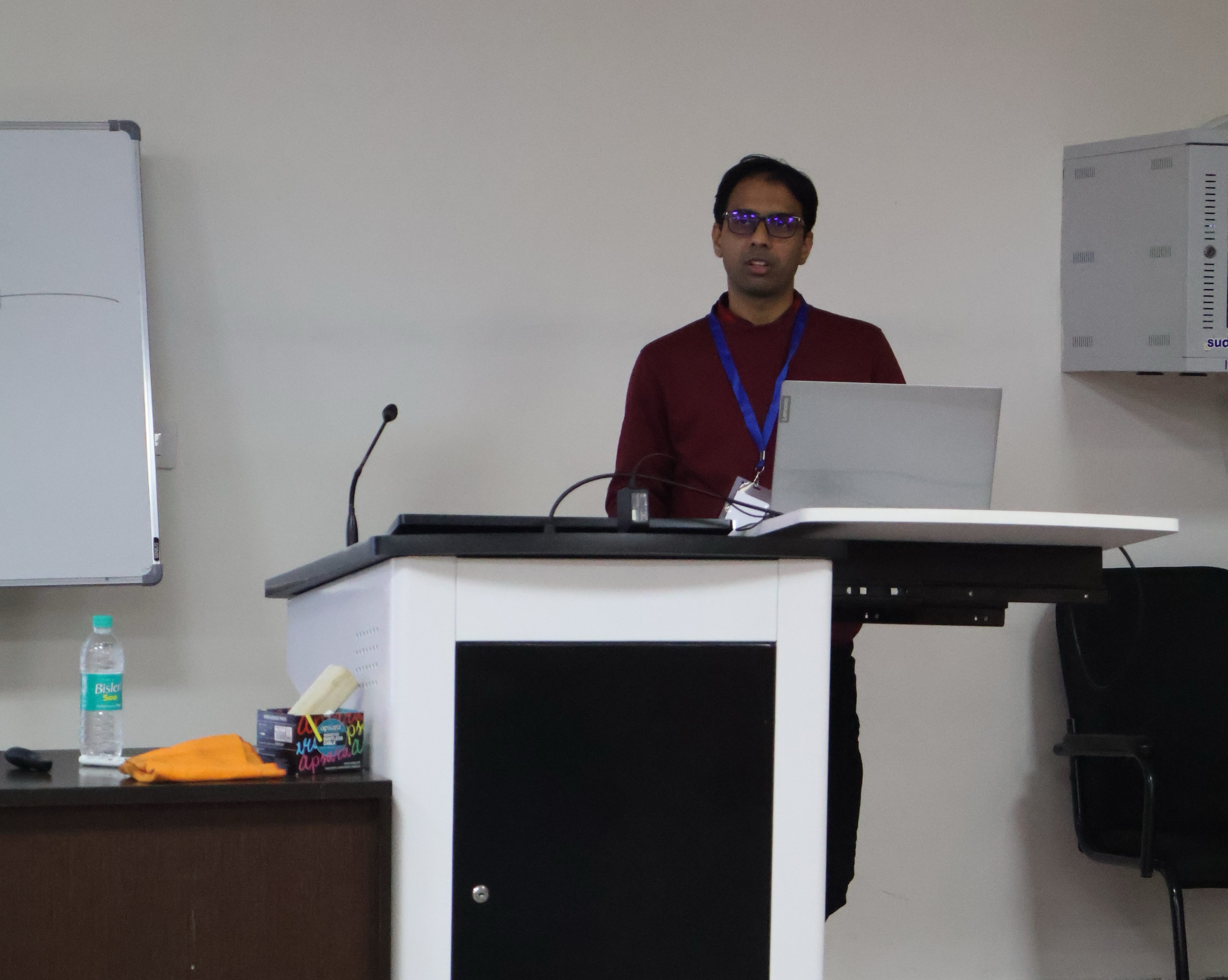 Prof. Prashant Palkar Delivers a Talk on 3D Packing Optimization at IIT Jodhpur